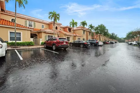 4918 Tradewinds Ter #303, Fort Lauderdale, FL 33312