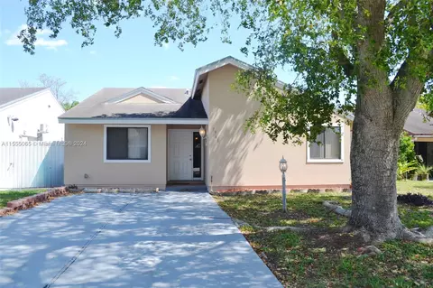 1761 SW 85th Ter, Miramar, FL 33025