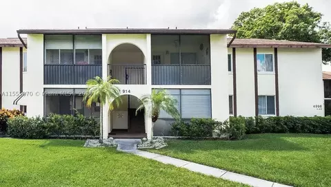 4996 Sable Pine Cir #C2, West Palm Beach, FL 33417