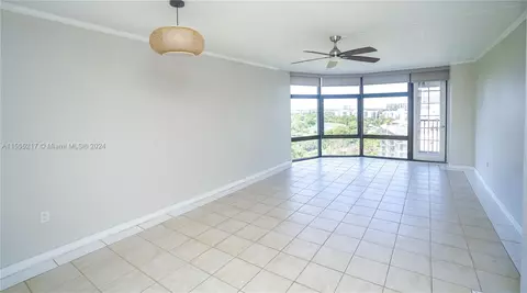 3375 N Country Club Dr #1008, Aventura, FL 33180