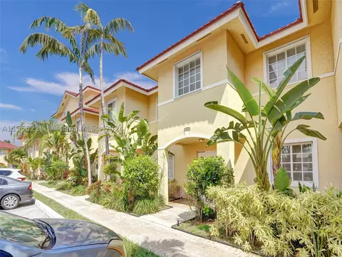 2060 NE 167th St #2, North Miami Beach, FL 33162
