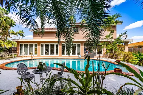 Other - 7300 N Augusta Dr, Hialeah, FL 33015 photo 2 of 9