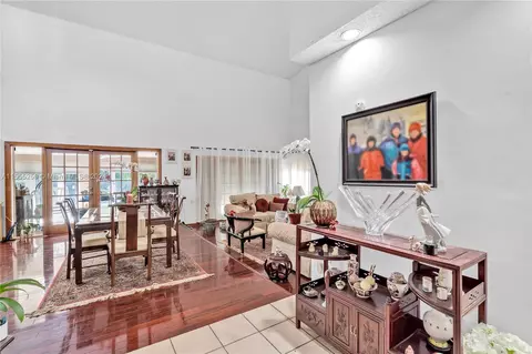Entry Way - 7300 N Augusta Dr, Hialeah, FL 33015 photo 1 of 2