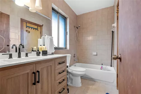 Bath - 7300 N Augusta Dr, Hialeah, FL 33015 photo 5 of 5