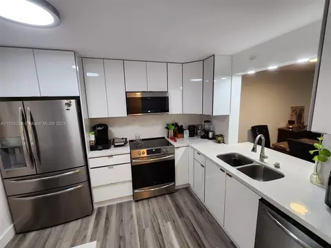 8592 W Sunrise Blvd #315, Plantation, FL 33322