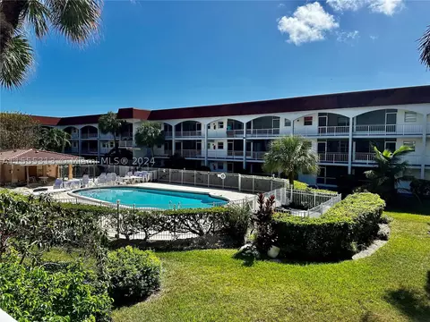 581 Blue Heron Dr #212-B, Hallandale Beach, FL 33009