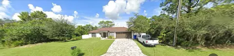 Exterior - 635 Lemans Dr, Sebring, FL 33872 photo 2 of 13