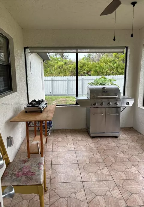 Exterior - 635 Lemans Dr, Sebring, FL 33872 photo 7 of 13