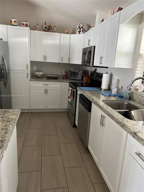 Kitchen - 635 Lemans Dr, Sebring, FL 33872 photo 4 of 4