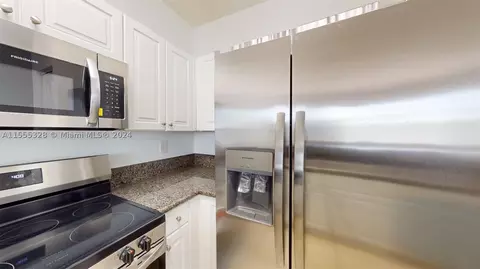2932 SE 2nd Dr #27, Homestead, FL 33033