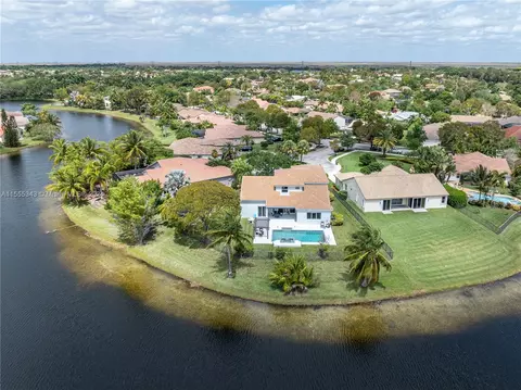 446 Stonemont Dr, Weston, FL 33326