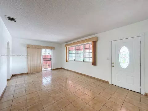 1440 W 3rd Ave, Hialeah, FL 33010 photo 4