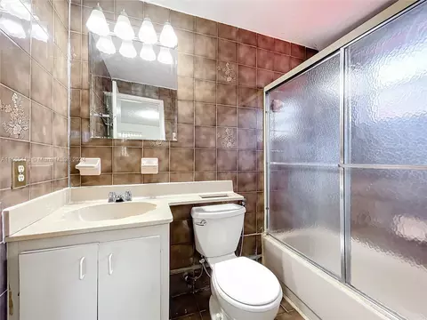 1440 W 3rd Ave, Hialeah, FL 33010 photo 34