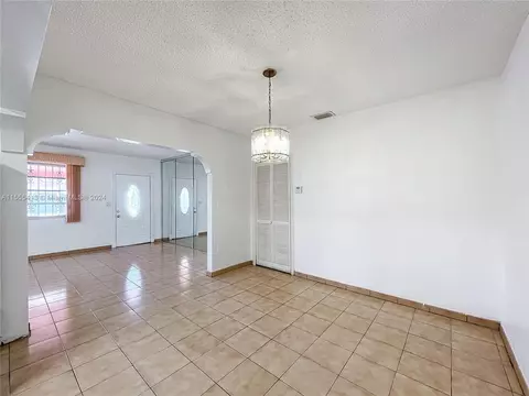 1440 W 3rd Ave, Hialeah, FL 33010 photo 10