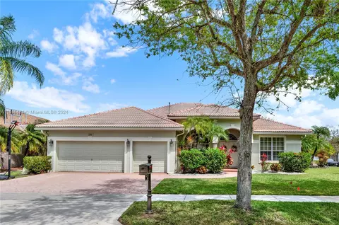 2211 NW 129th Ter, Pembroke Pines, FL 33028