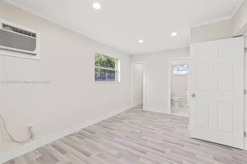 Bedroom - 209 SE 9th Ave, Hialeah, FL 33010 photo 4 of 5