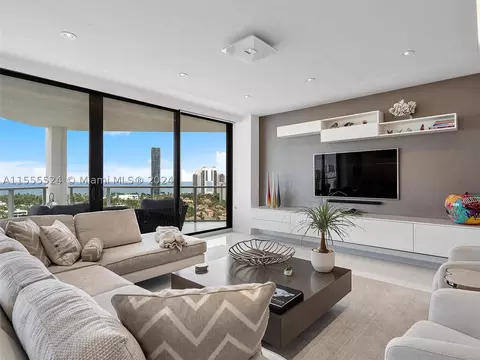 19500 Turnberry Way #18A, Aventura, FL 33180