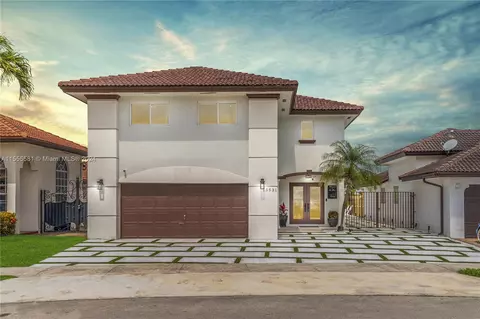 15531 SW 35th Ter, Miami, FL 33185