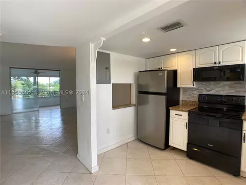2721 N Pine Island Rd #211, Sunrise, FL 33322