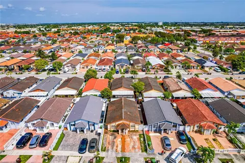 View/Area - 2439 W 70th St, Hialeah, FL 33016 photo 12 of 12