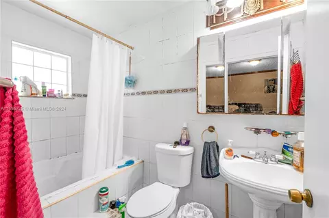Bath - 2439 W 70th St, Hialeah, FL 33016 photo 2 of 2