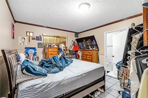 Bedroom - 2439 W 70th St, Hialeah, FL 33016 photo 2 of 3