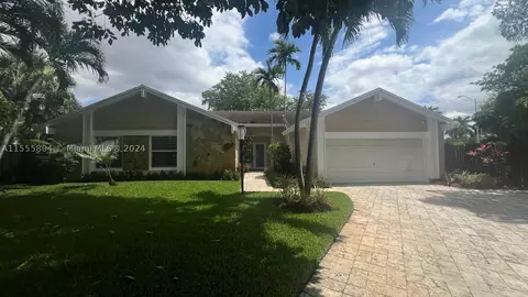 14725 SW 53rd Ter, Miami, FL 33185