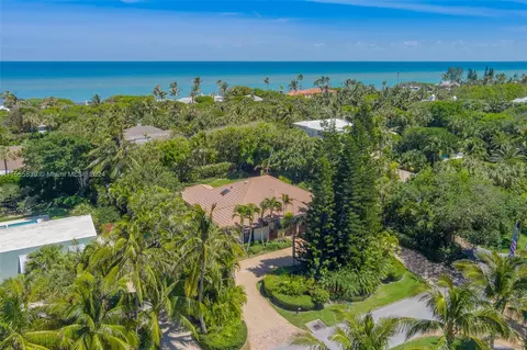 143 Gomez Rd, Jupiter Island, FL 33455