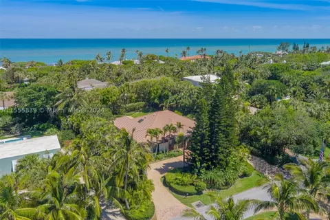 143 Gomez Rd, Jupiter Island, FL 33455