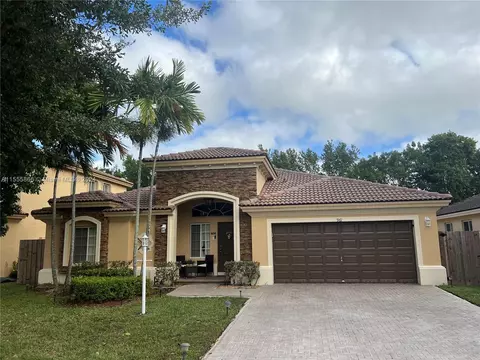 961 NE 36th Ave, Homestead, FL 33033