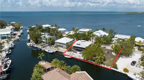 35 North Dr, Key Largo, FL 33037