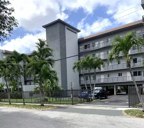 900 SW 84th Ave #206A, Miami, FL 33144