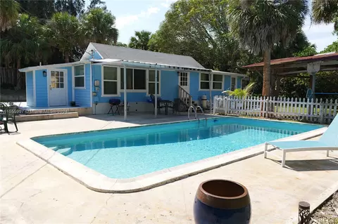 12450 SE Dixie Hwy, Hobe Sound, FL 33455