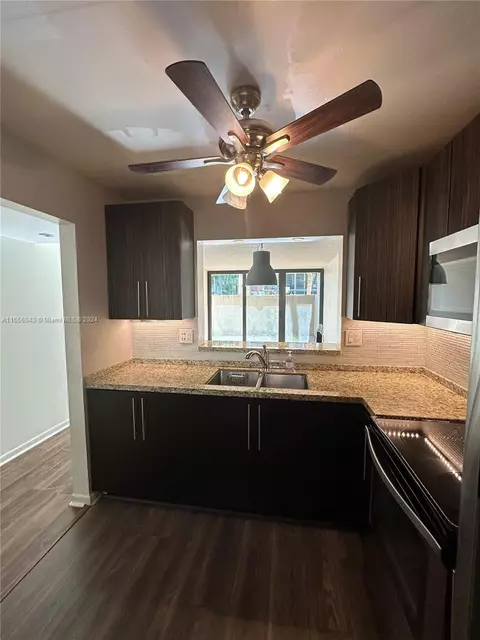 10825 SW 112th Ave #115, Miami, FL 33176