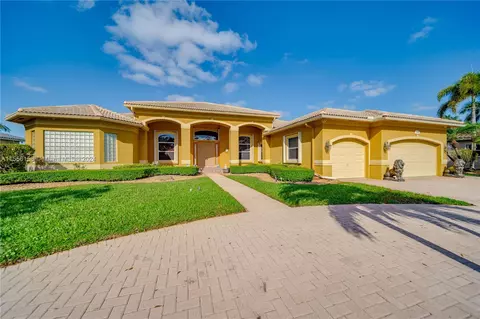 3987 SW 140th Ave, Davie, FL 33330