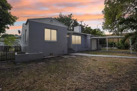 586 NW 48th St, Miami, FL 33127