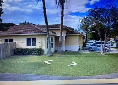 8992 SW 208th Ter, Cutler Bay, FL 33189