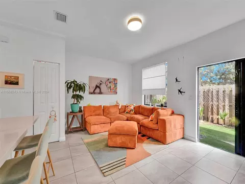 412 NE 208th Ter, Miami, FL 33179