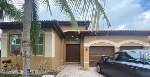 8803 NW 178th Ln, Hialeah, FL 33018