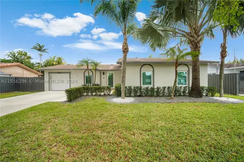 7741 SW 127th Dr, Miami, FL 33183