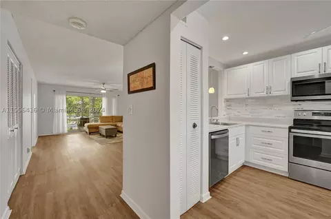 8838 W Mcnab Rd #206, Tamarac, FL 33321