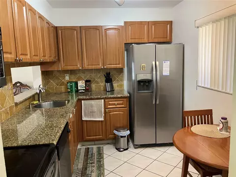 8075 SW 107th Ave #101, Miami, FL 33173