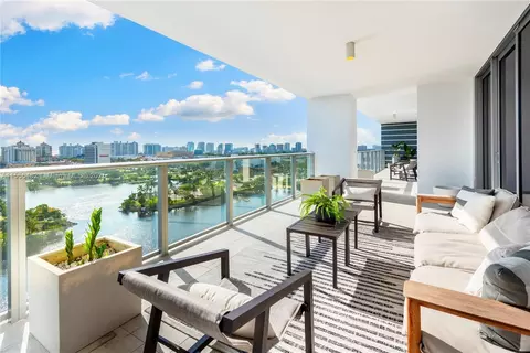 1180 N Federal Hwy #1204, Fort Lauderdale, FL 33304