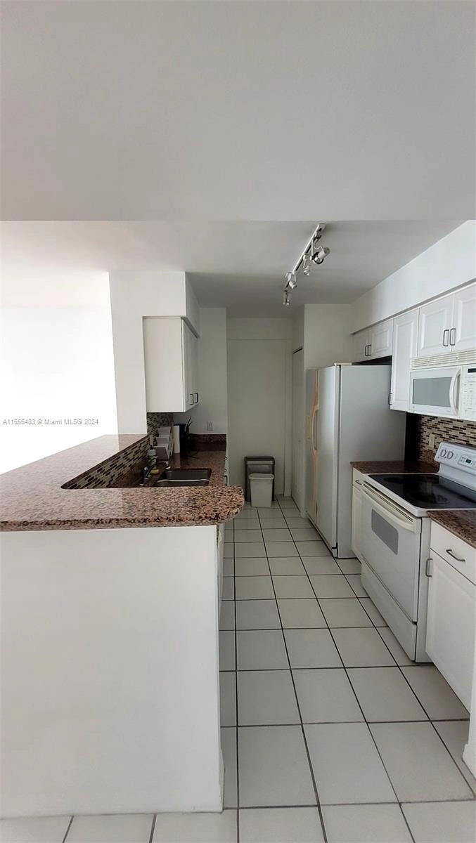 1155 Brickell Bay Dr Unit 2805  