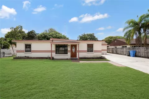 108 Clifton Rd, West Park, FL 33023