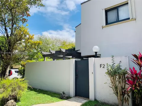 4726 SW 67th Ave #F2, Miami, FL 33155