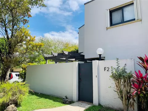 4726 SW 67th Ave #F2, Miami, FL 33155