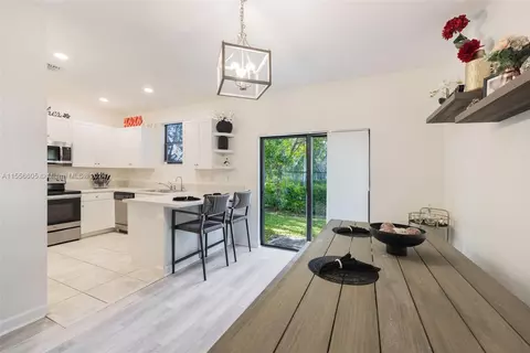 5452 NW 27th St #5452, Margate, FL 33063