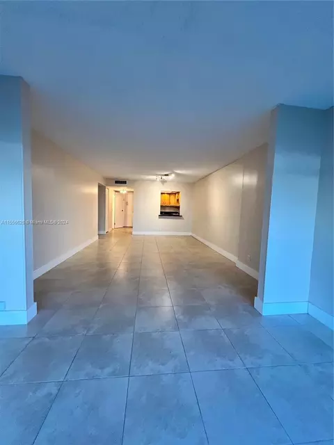 800 Parkview Dr #126, Hallandale Beach, FL 33009