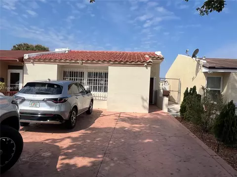 7126 W 17th Ct, Hialeah, FL 33014
